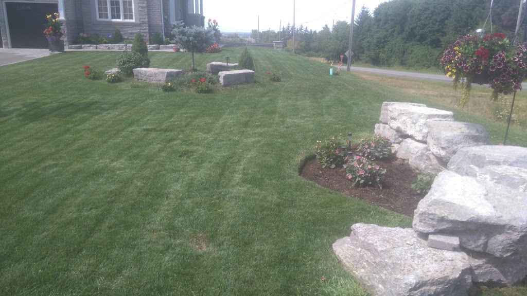 Scottspropertyservices | 106 Cromwell Ave, Oshawa, ON L1J 4T6, Canada | Phone: (905) 924-1975