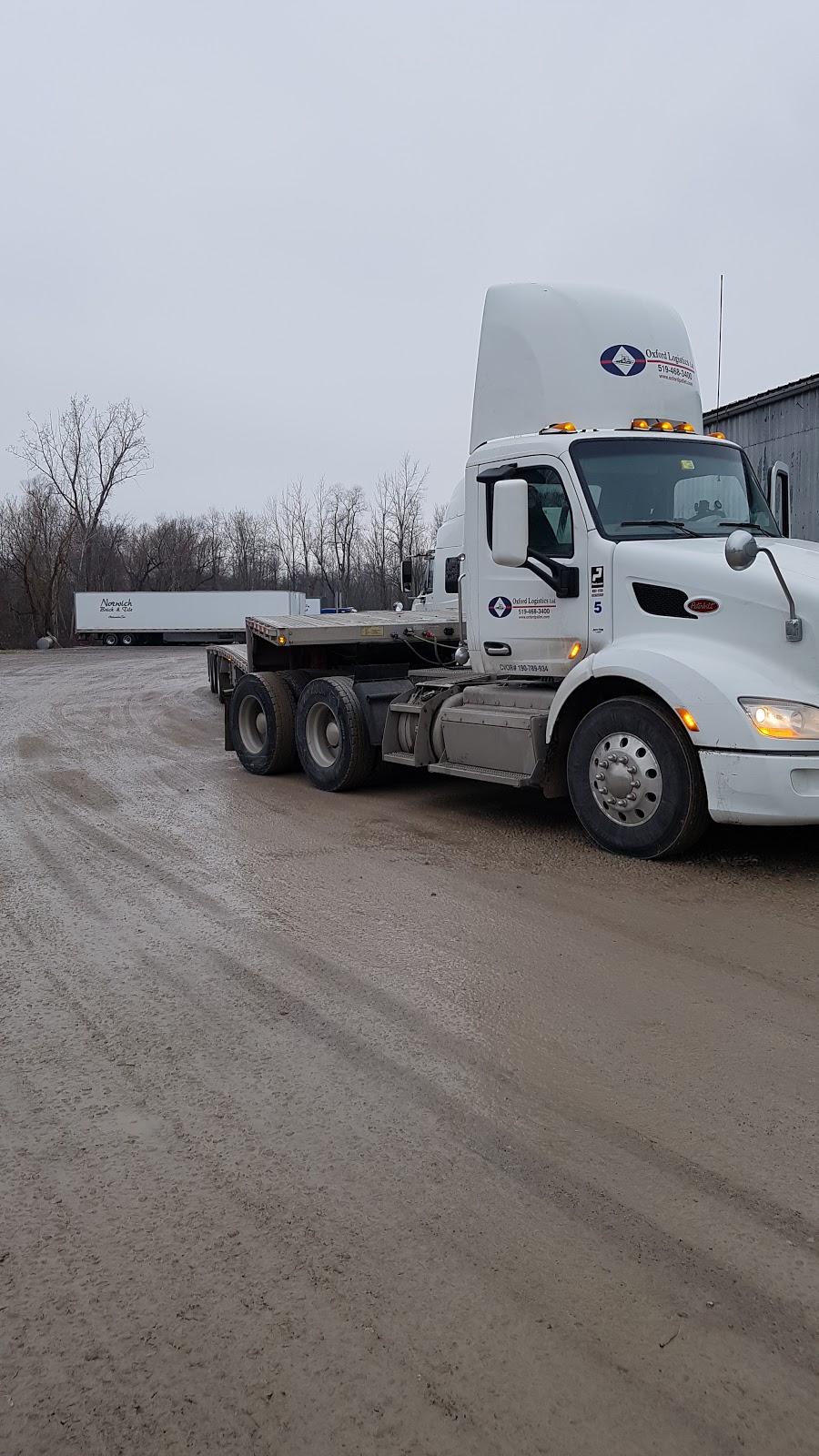 Norwich Brick & Tile Ltd. | 345517 Quaker St, Norwich, ON N0J 1P0, Canada | Phone: (519) 424-9404