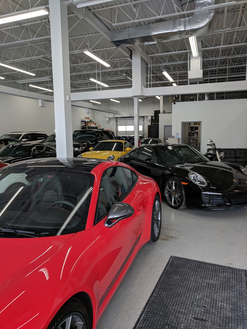 Richmond Hill Fine Cars | 8051 Keele St #6, Concord, ON L4K 1Y9, Canada | Phone: (905) 738-3701