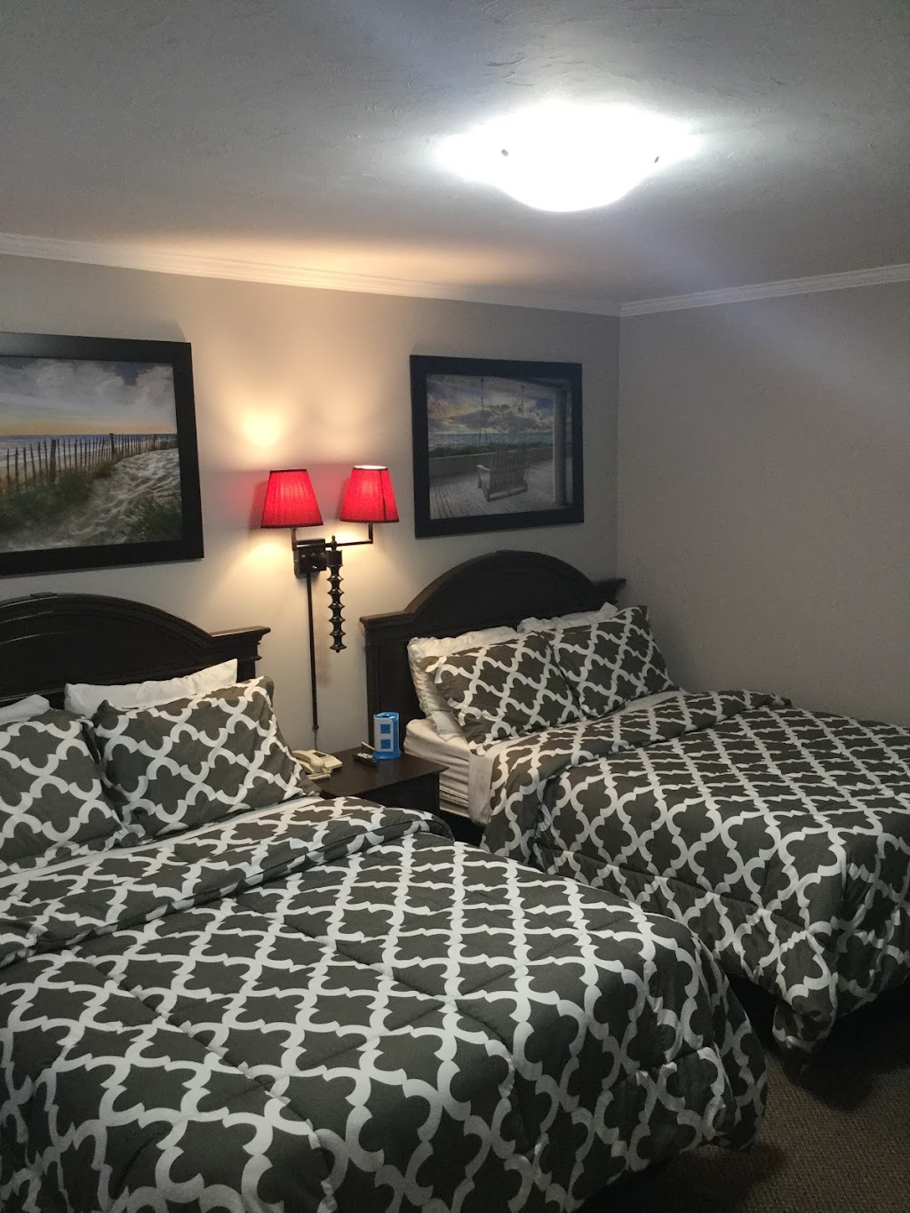 INN ON 6TH | 896 6th St E, Owen Sound, ON N4K 1G8, Canada | Phone: (519) 376-3510