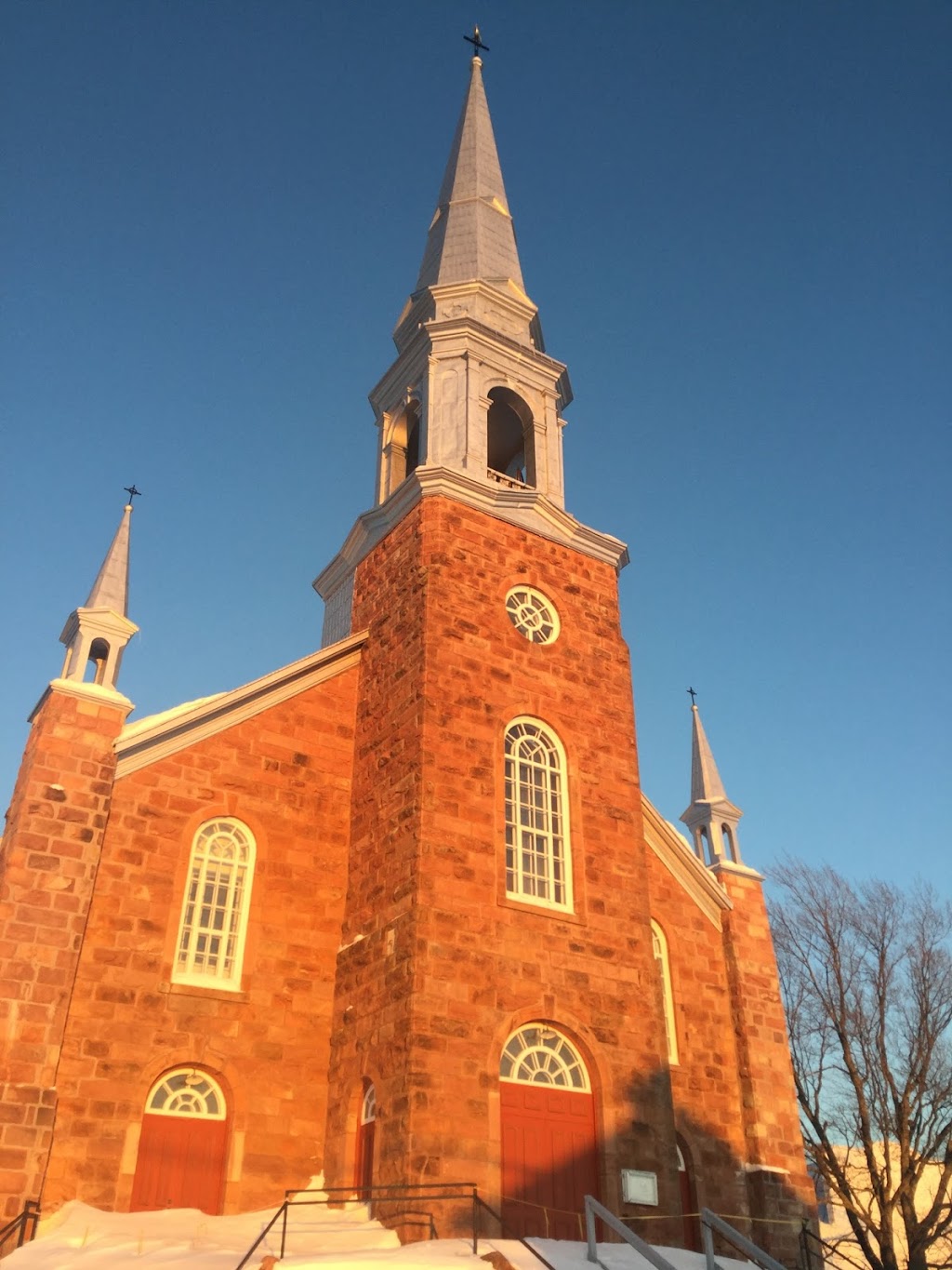 Église catholique Sainte-Françoise-Romaine | 23 Rue Principale, Sainte-Françoise, QC G0L 3B0, Canada | Phone: (418) 851-1116