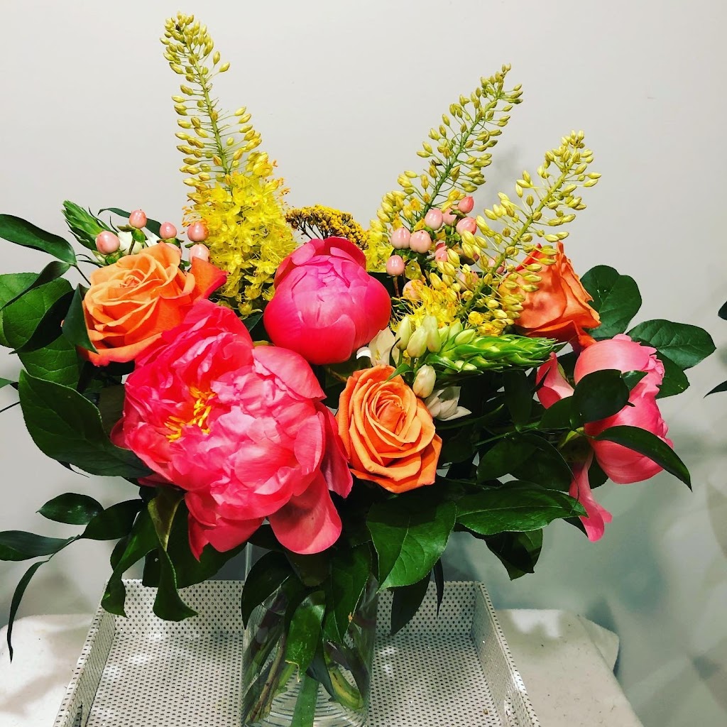 Attagirl! Blooms | 171 Midland Ave, Scarborough, ON M1N 4A4, Canada | Phone: (416) 830-7933