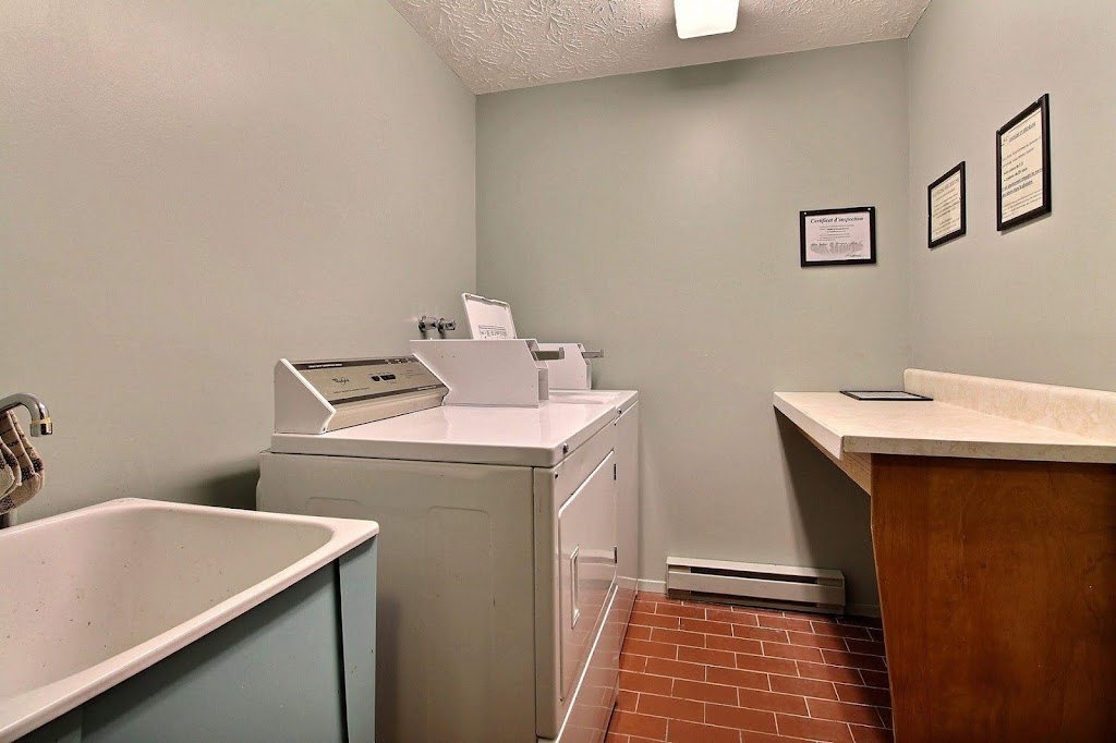 CHALETESTRIE.COM | 261 Rue Merry S A302, Magog, QC J1X 4Z9, Canada | Phone: (514) 533-0132