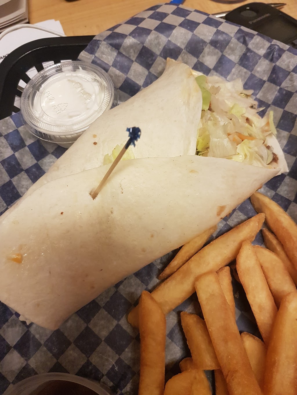 Manhattan Bar & Grill | 405 Vine St, St. Catharines, ON L2M 3S6, Canada | Phone: (905) 934-2772