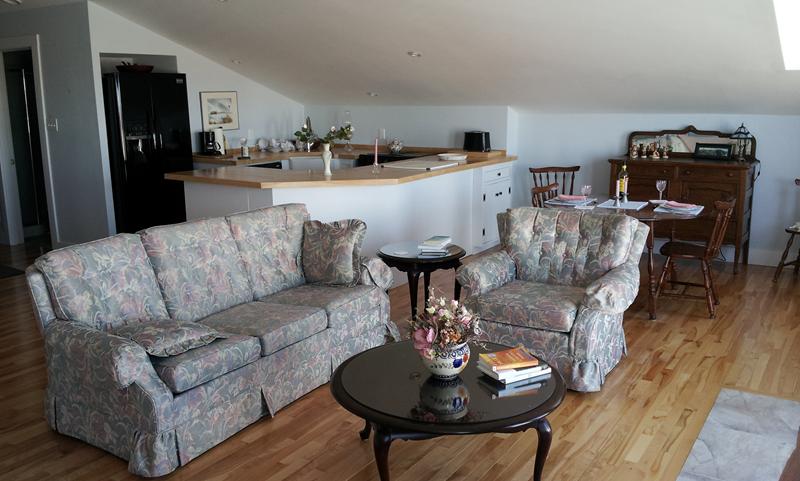 Retas Hideaway by the Harbour | 318 Main St, Wolfville, NS B4P 1C4, Canada | Phone: (902) 542-5607