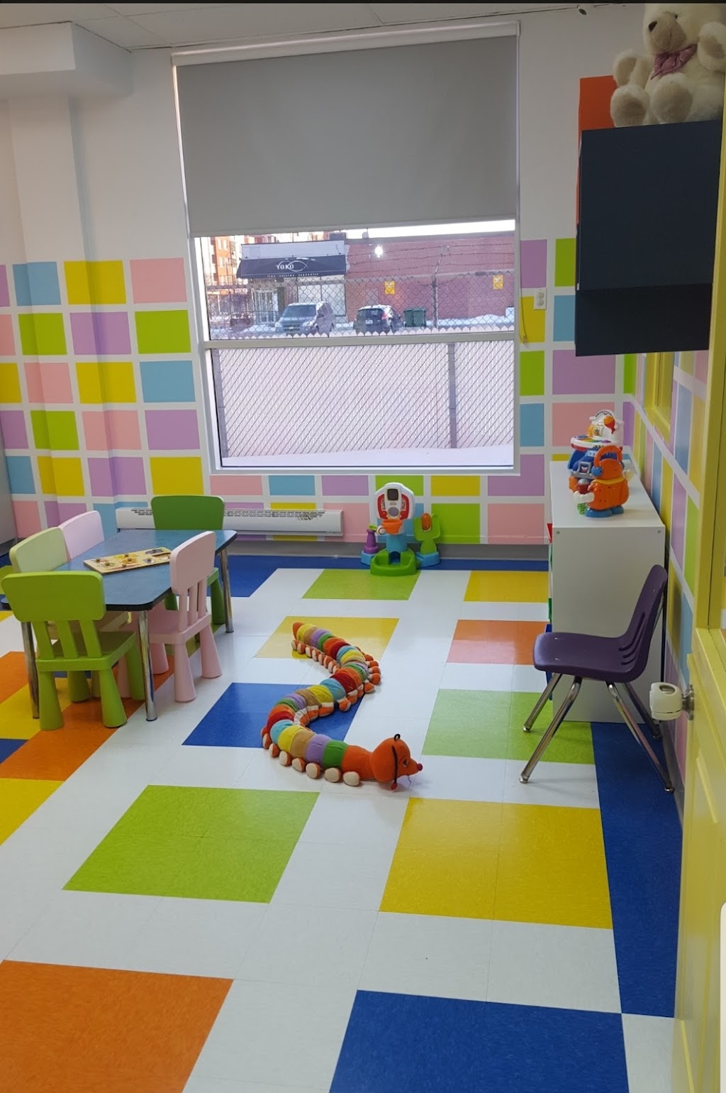 Garderie Le Coin Des Amis | 4833 Rue Jean-Talon E, Saint-Léonard, QC H1S 1K4, Canada | Phone: (514) 256-8474