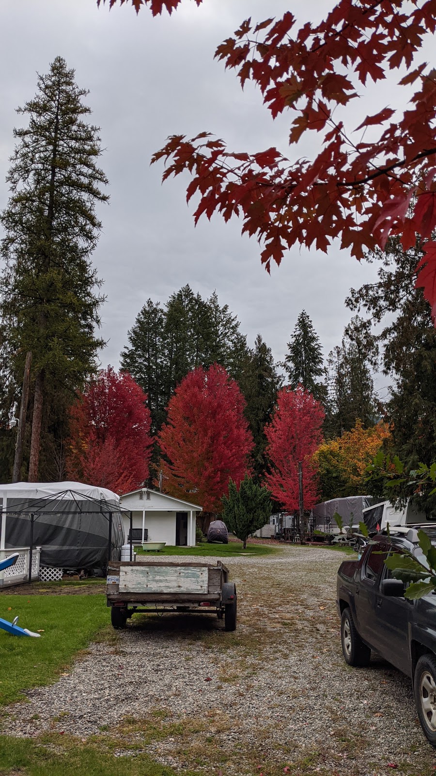 Totem Motel & Resort | 61 Kingsley Rd, Christina Lake, BC V0H 1E2, Canada | Phone: (250) 447-9322