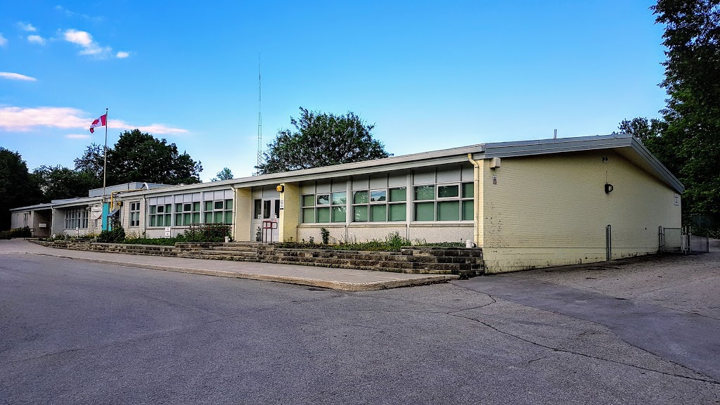 Couchiching Heights Public School | 455 Laclie St, Orillia, ON L3V 4P7, Canada | Phone: (705) 325-9311