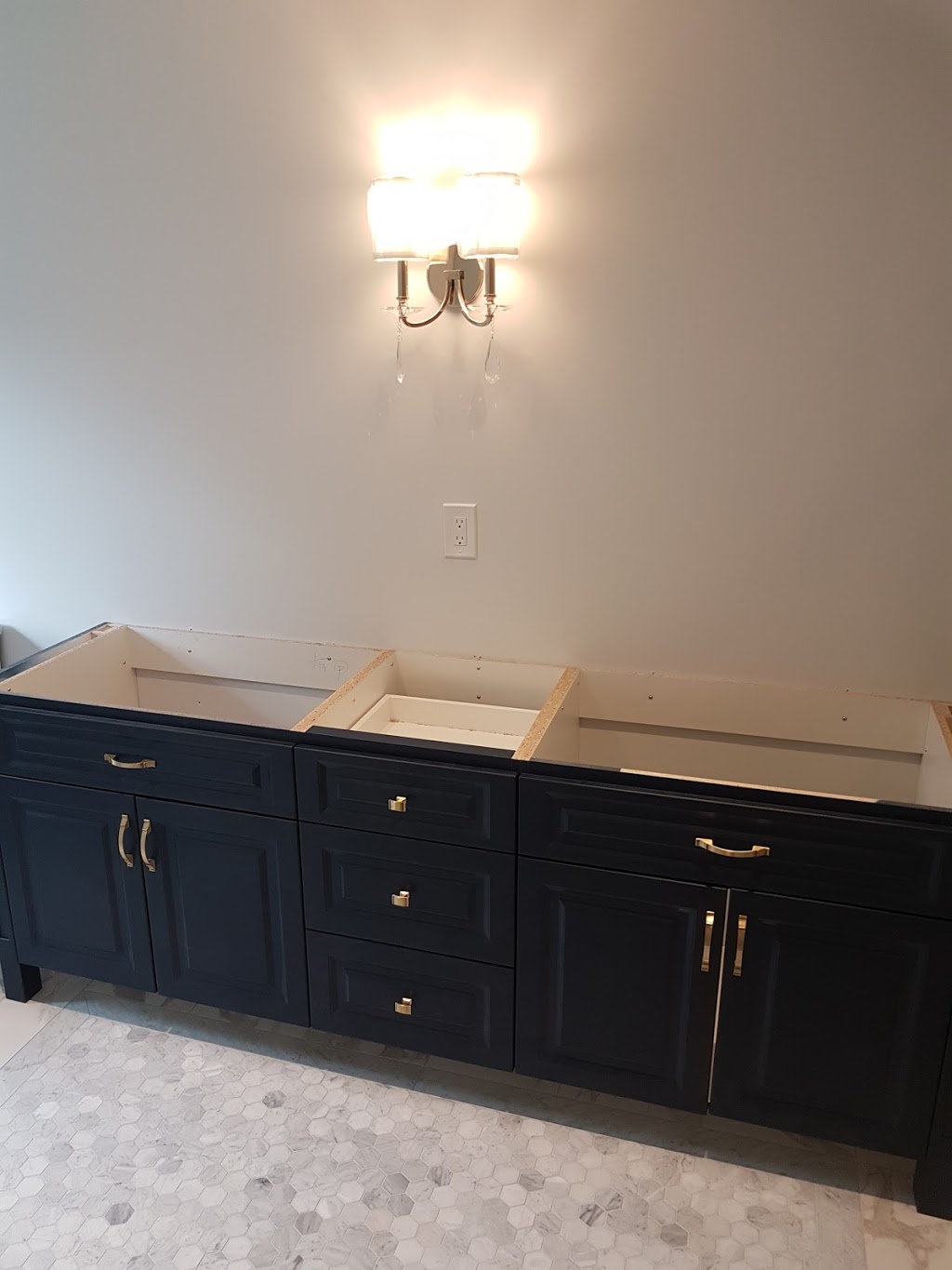 New Town Cabinetry | 17665 Leslie St #11, Newmarket, ON L3Y 3E4, Canada | Phone: (905) 868-8788