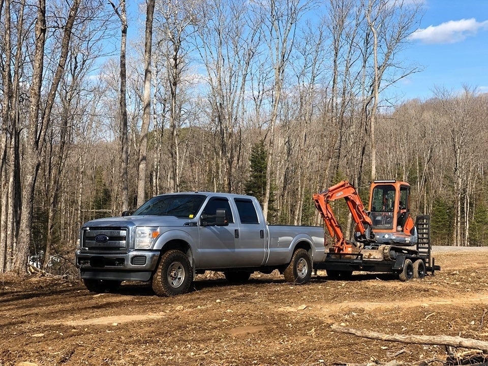 Just N Time Excavating | 513 Cross Country Rd Rr 5, Bancroft, ON K0L 1C0, Canada | Phone: (613) 334-9226