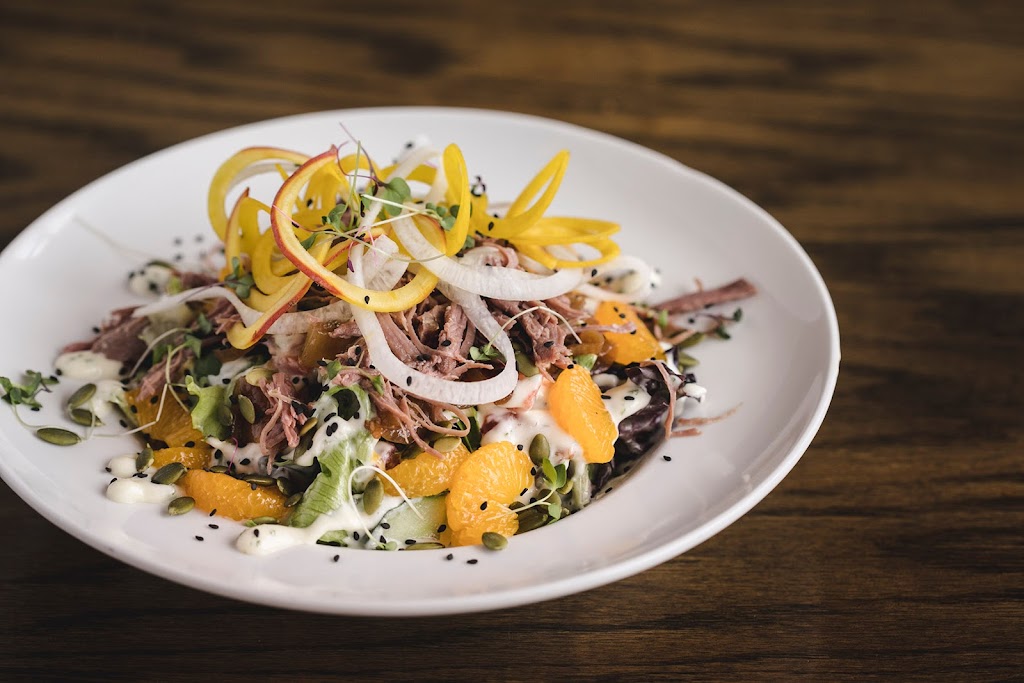 Le Rusé Renard | Mont-Tremblant | 977 Rue Labelle, Mont-Tremblant, QC J8E 2W5, Canada | Phone: (819) 681-0091