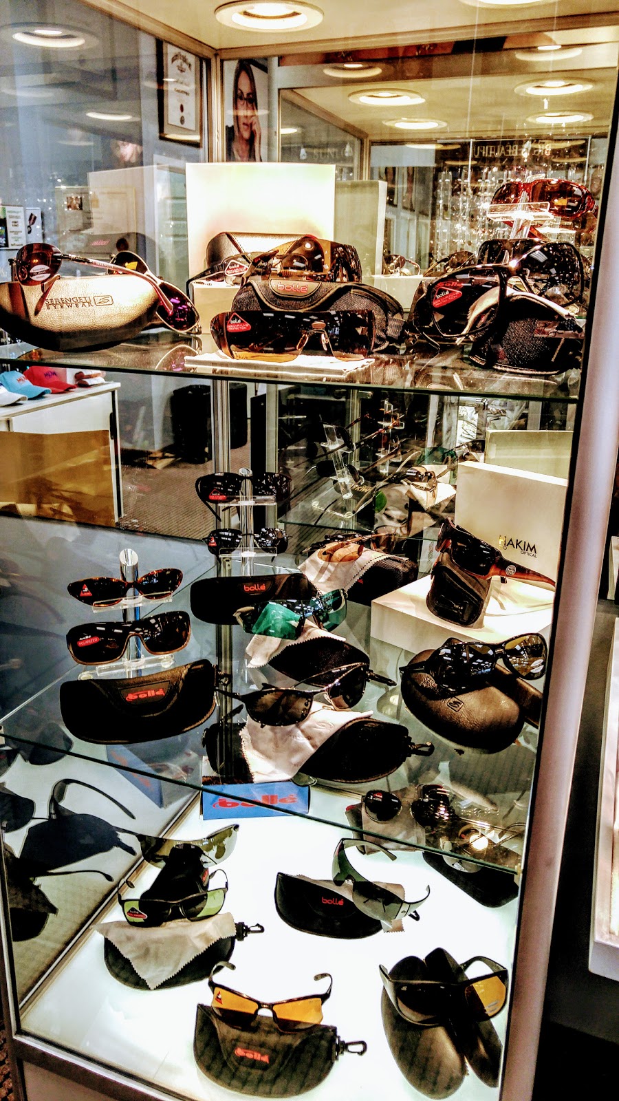 Hakim Optical Kitchener Highland | 525 Highland Rd W, Kitchener, ON N2M 5P4, Canada | Phone: (519) 579-3495