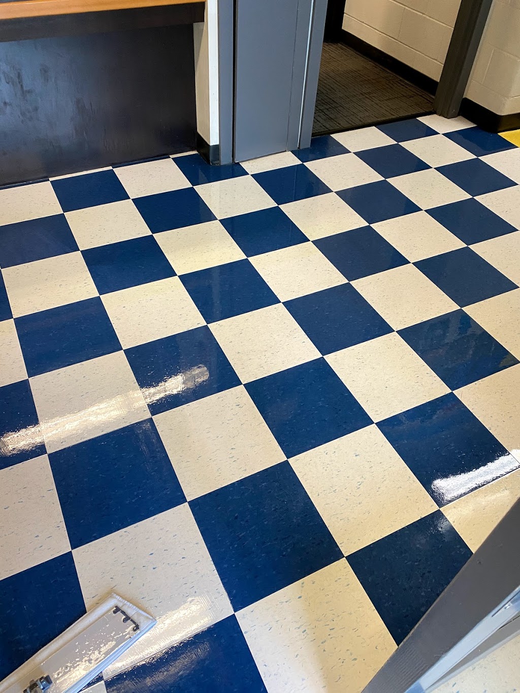 Services Pro Inc | 800 Yankee Valley Blvd SE, Airdrie, AB T4A 2L3, Canada | Phone: (403) 389-4460