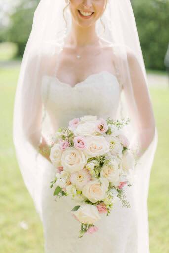 Lilies White Floral Studio | 900 Guelph St #103, Kitchener, ON N2H 5Z6, Canada | Phone: (519) 576-7100