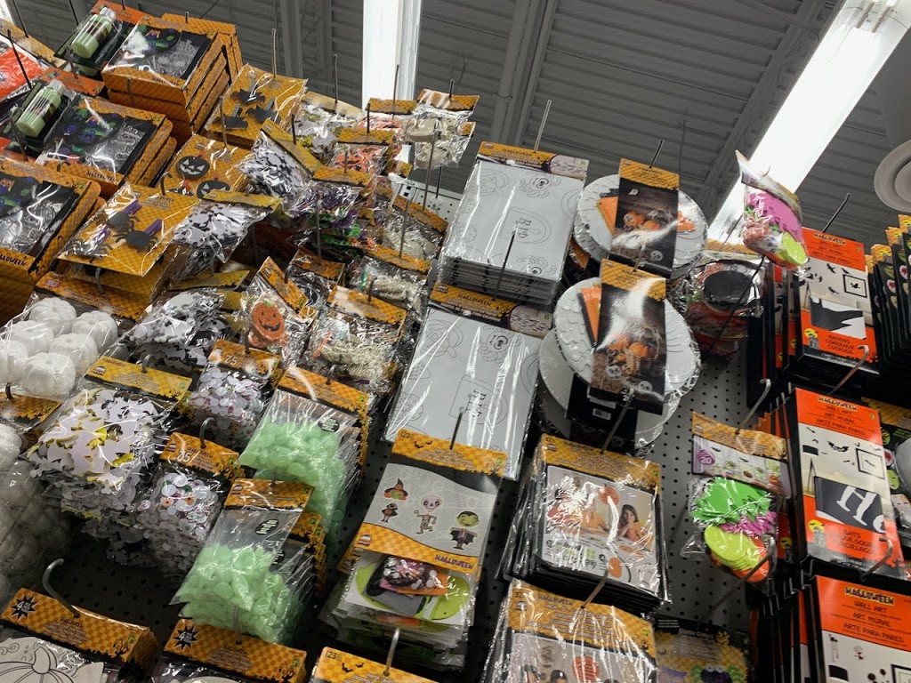 Dollarama | Circle Centre, 3510 8 St E, Saskatoon, SK S7H 0W6, Canada | Phone: (306) 374-0064