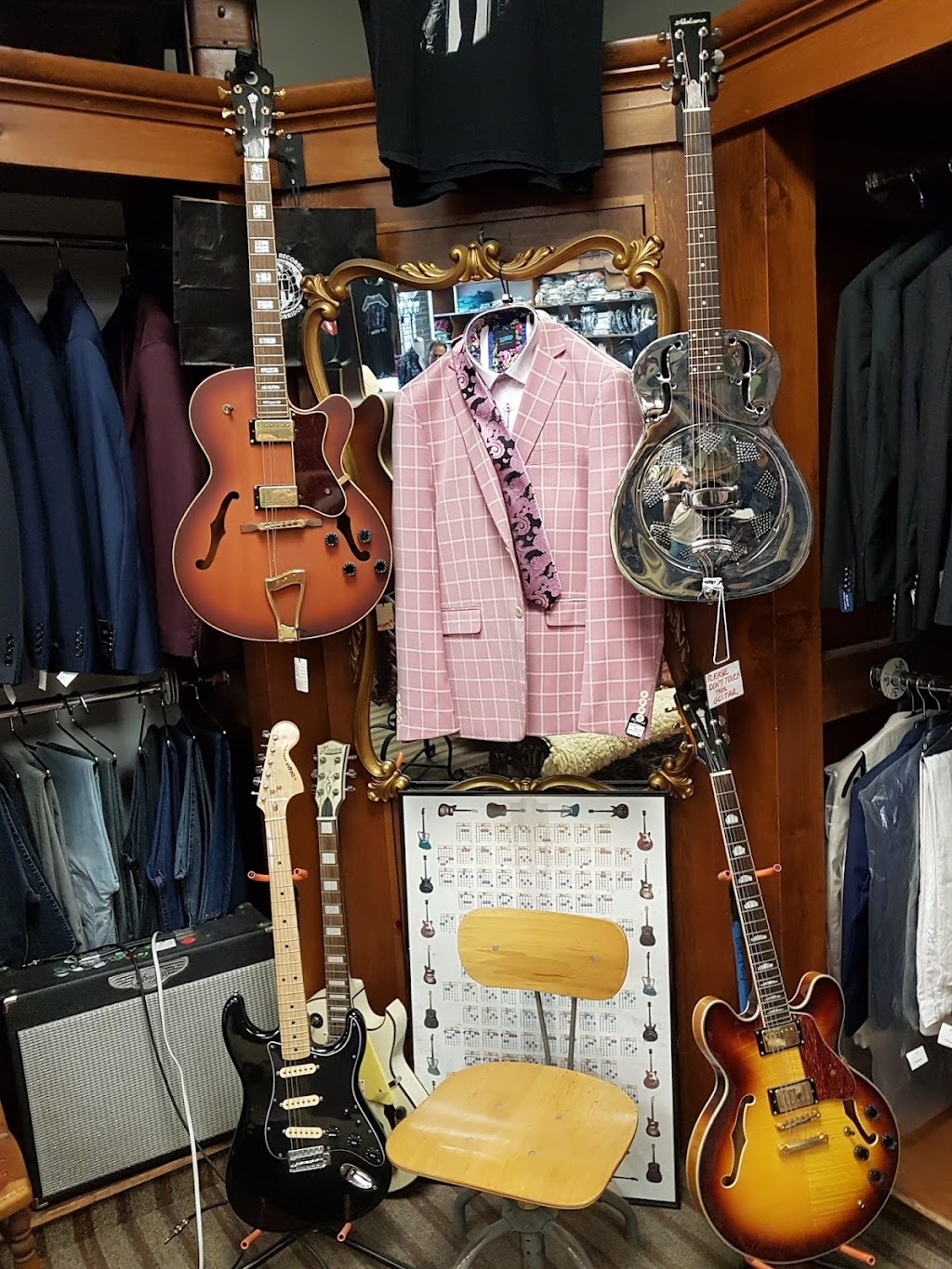 Bolton Mens Wear(B M W) | 15 Allan Dr, Bolton, ON L7E 2B5, Canada | Phone: (905) 857-5383