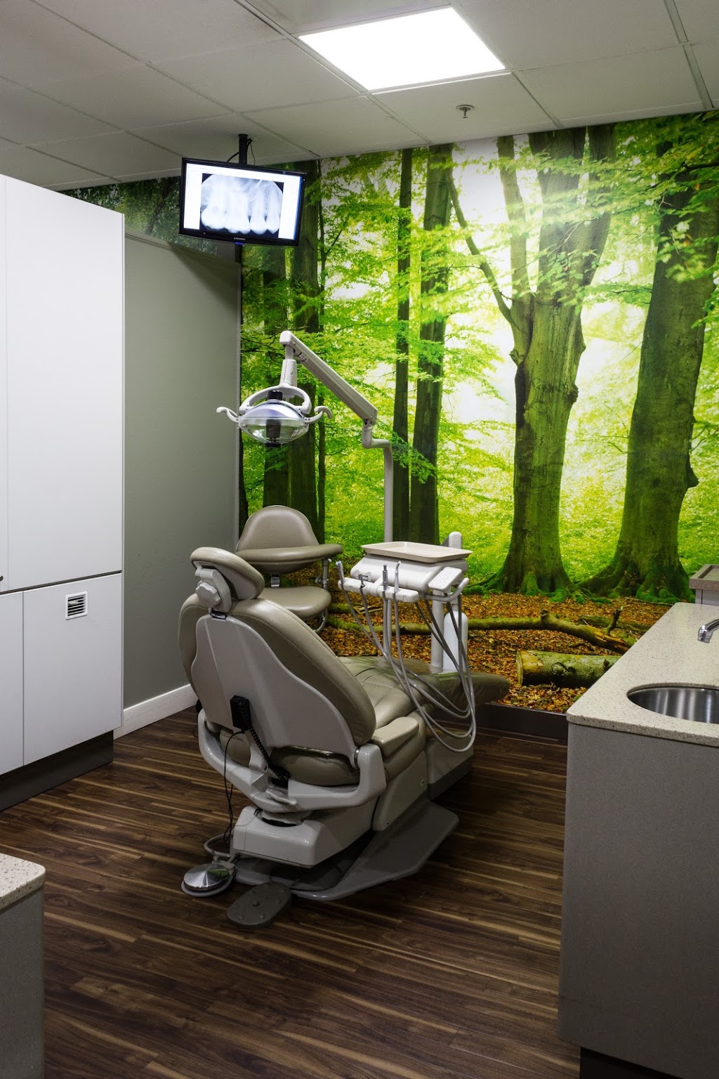 Friends and Family Dental Health | 4000 Glenmore Ct SE #105, Calgary, AB T2C 5R8, Canada | Phone: (403) 236-5171