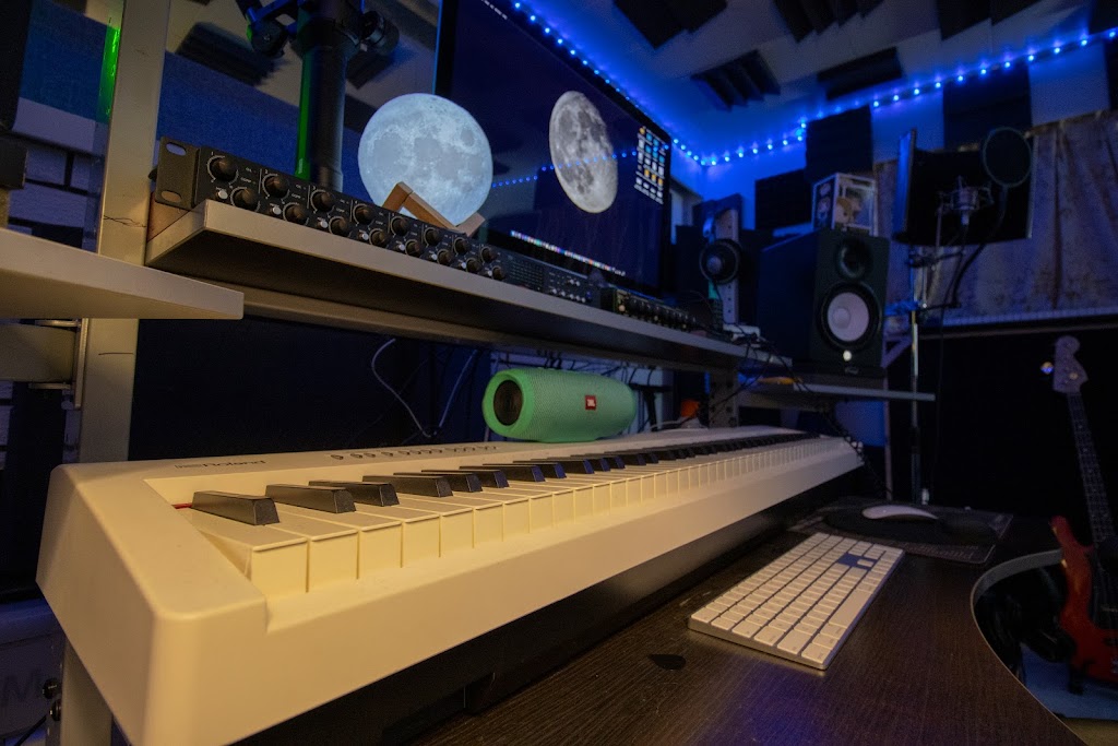 JRW Entertainment | 7264 Elmhurst Dr, Vancouver, BC V5S 2X3, Canada | Phone: (604) 818-3514