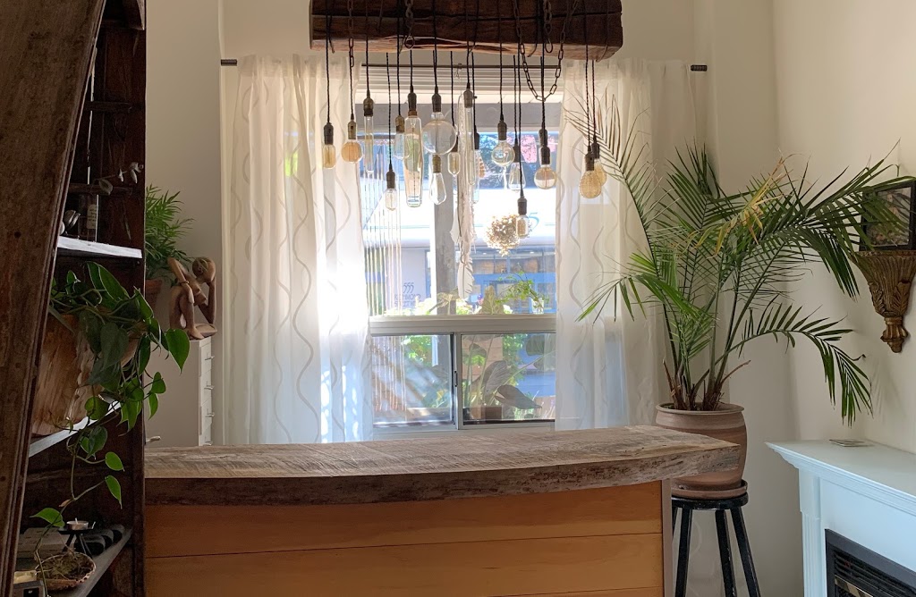 ALIGN Wellness Studio | 596 Richmond St W, Toronto, ON M5V 1Y9, Canada | Phone: (416) 551-1499