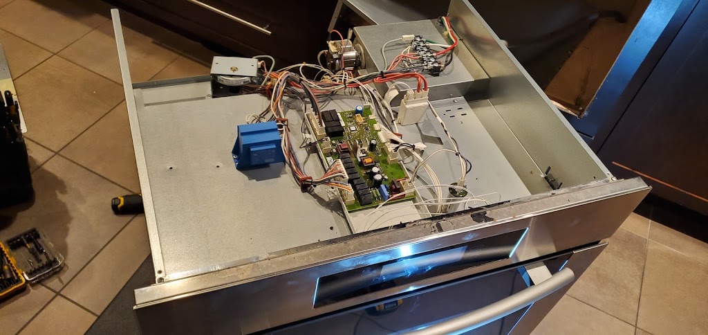 Appliance Repair World | 565 Ravelston Ave W, Winnipeg, MB R2C 1W6, Canada | Phone: (431) 887-3090