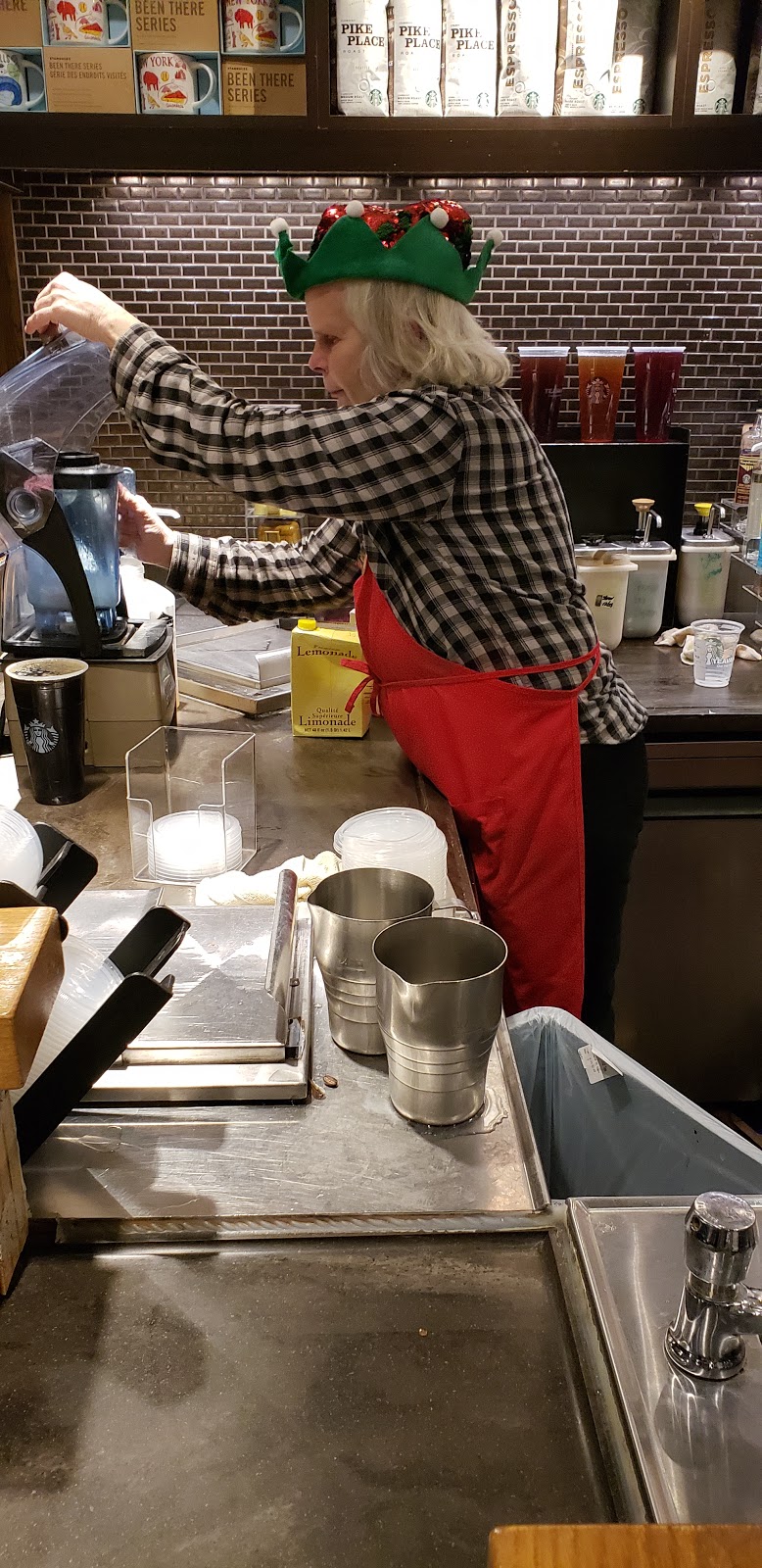 Starbucks | 1575 Niagara Falls Blvd, Buffalo, NY 14228, USA | Phone: (716) 831-8750