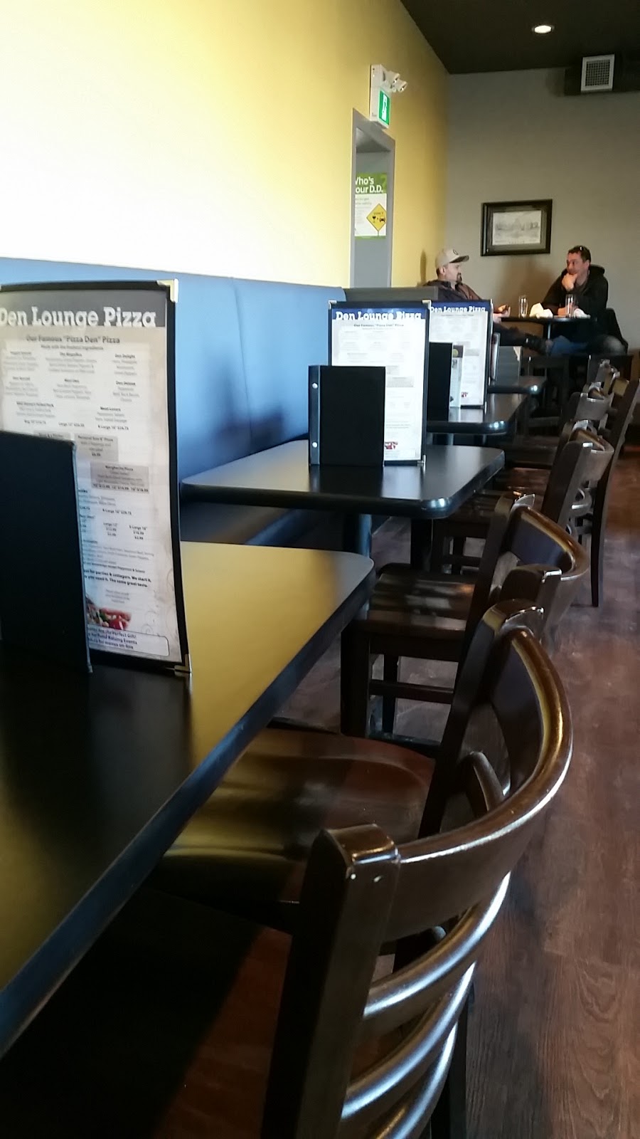 Pizza Den Restaurant | 162 2 Ave N, Stonewall, MB R0C 2Z0, Canada | Phone: (204) 467-2236