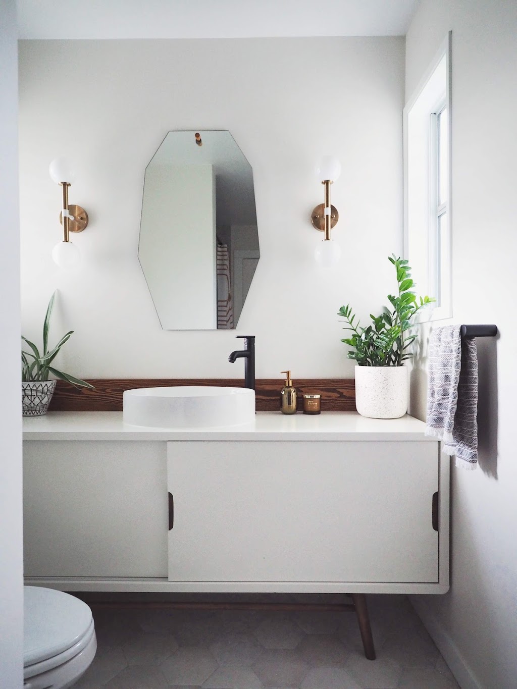 Mave Interior Design Studio | 525 Foster Ave, Coquitlam, BC V3J 0H6, Canada | Phone: (604) 862-7691