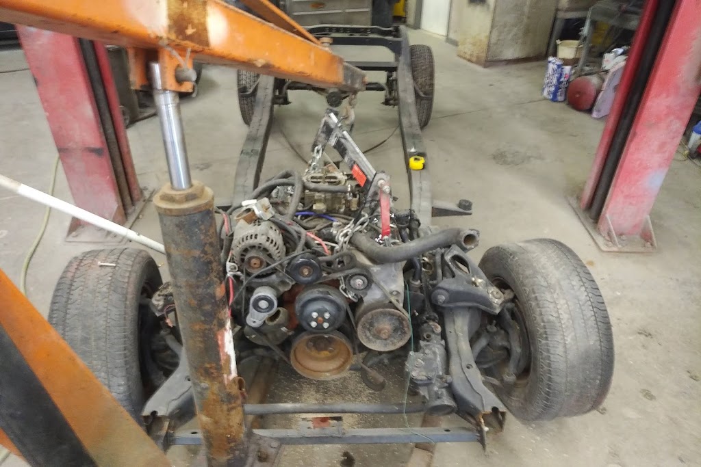 Dezs Paint Shop | 1346 Coker St, Greely, ON K4P 1A1, Canada | Phone: (613) 821-3520