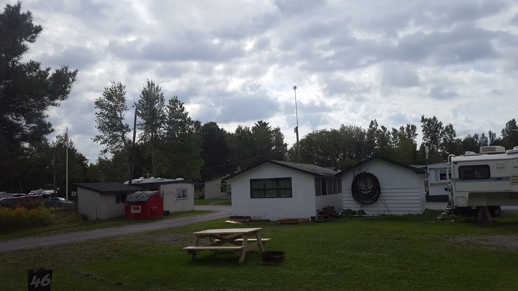 Rideau Heights Campsite | 38 Rideau Heights Dr, Nepean, ON K2E 7A6, Canada | Phone: (613) 226-4141