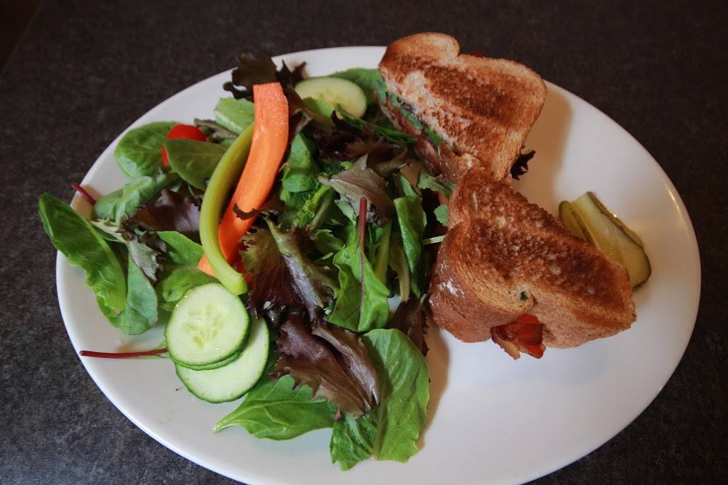 Tangled Garden Cafe | 7 Church St, Westport, ON K0G 1X0, Canada | Phone: (613) 273-7733