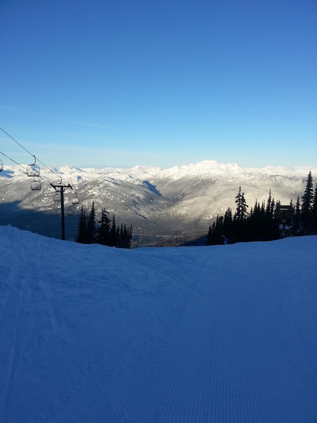 The Woodrun Lodge | 4910 Spearhead Pl, Whistler, BC V0N 1B4, Canada | Phone: (604) 932-0100