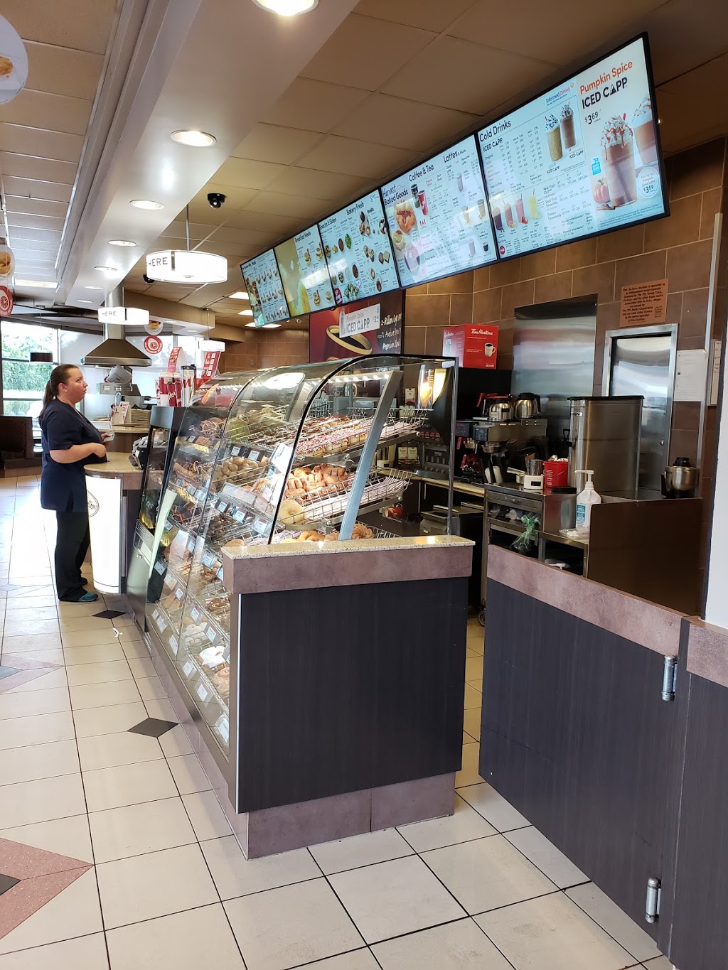 Tim Hortons | 225 Henry St, Brantford, ON N3S 7R4, Canada | Phone: (519) 753-4816