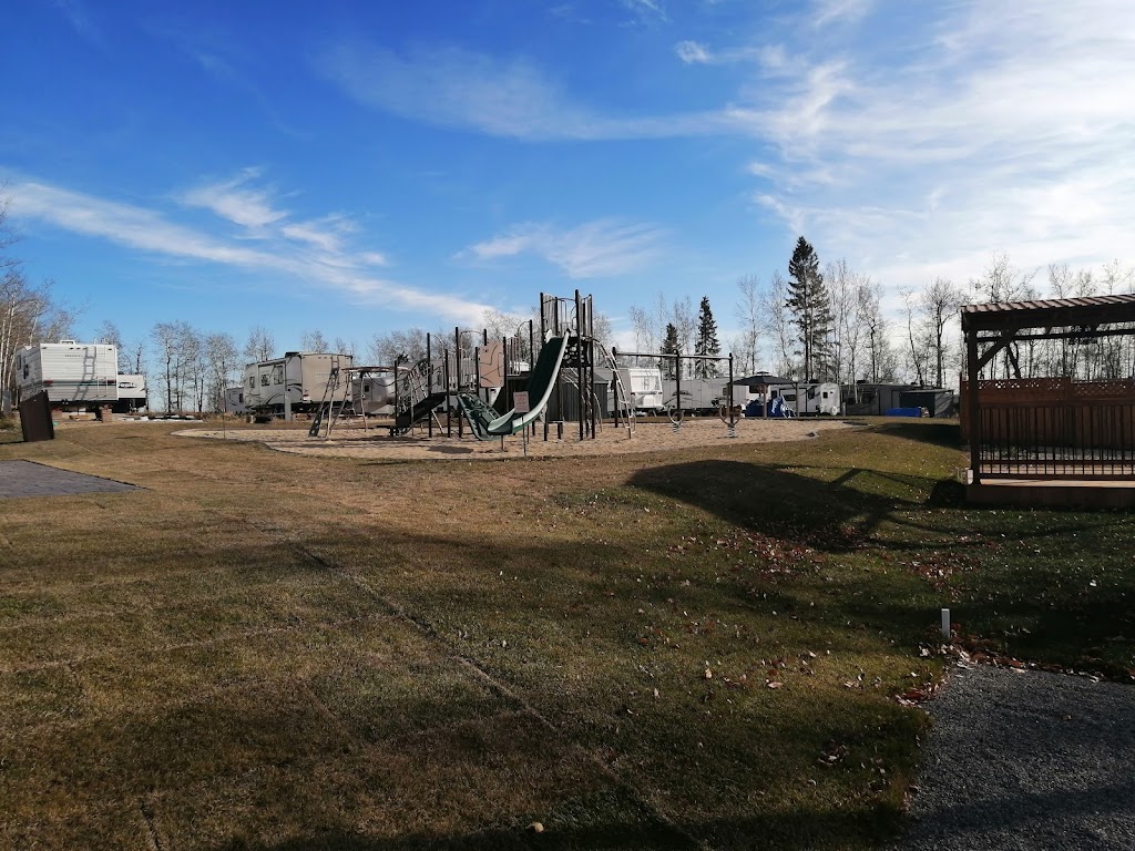 Lakewood Golf Resort | 1237 Township Rd 391, Sylvan Lake, AB T4S 1S6, Canada | Phone: (403) 887-2477