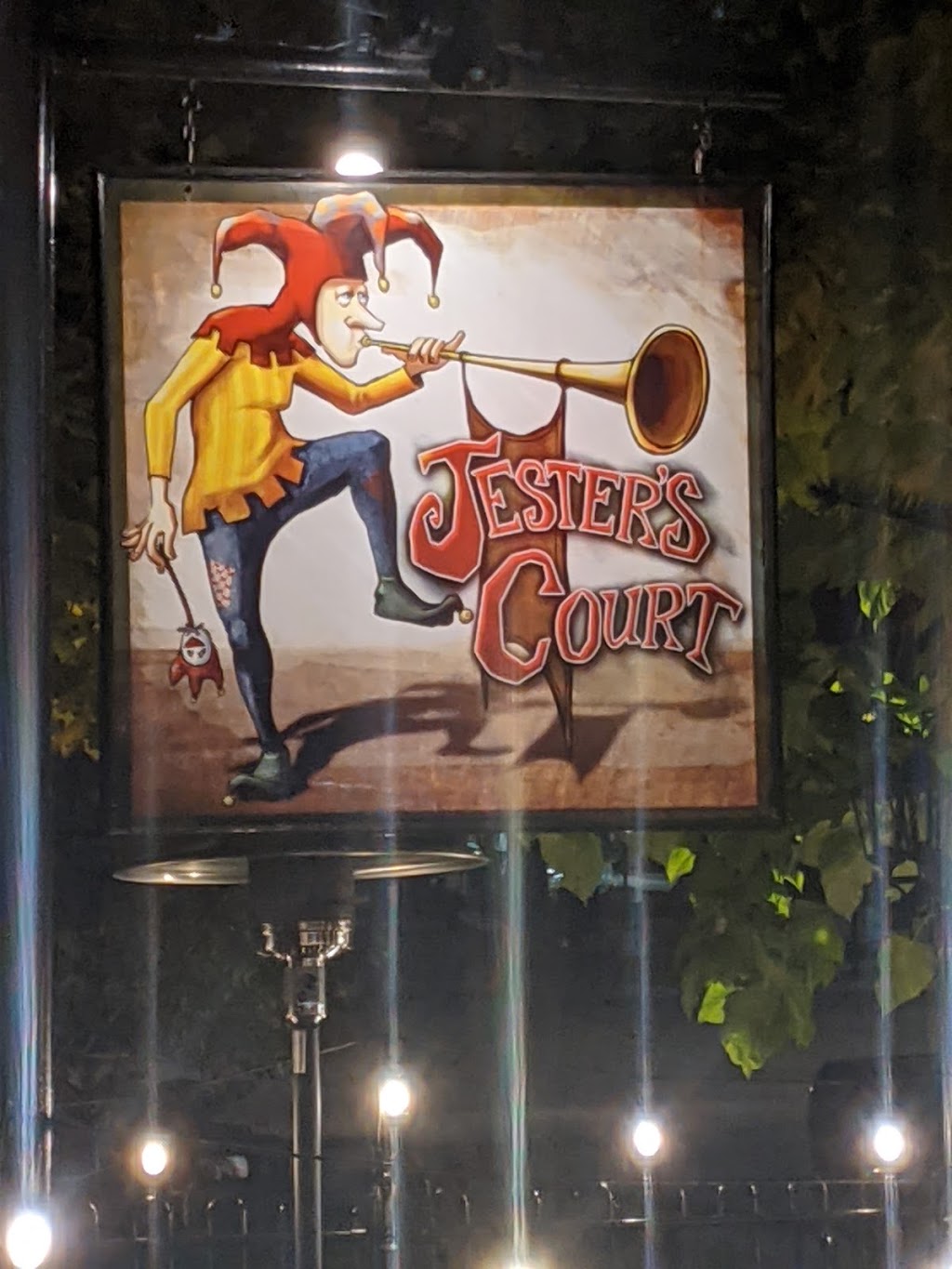 Jesters Court Pub & Eatery | 279 Queen St, Port Perry, ON L9L 1B9, Canada | Phone: (905) 985-2775
