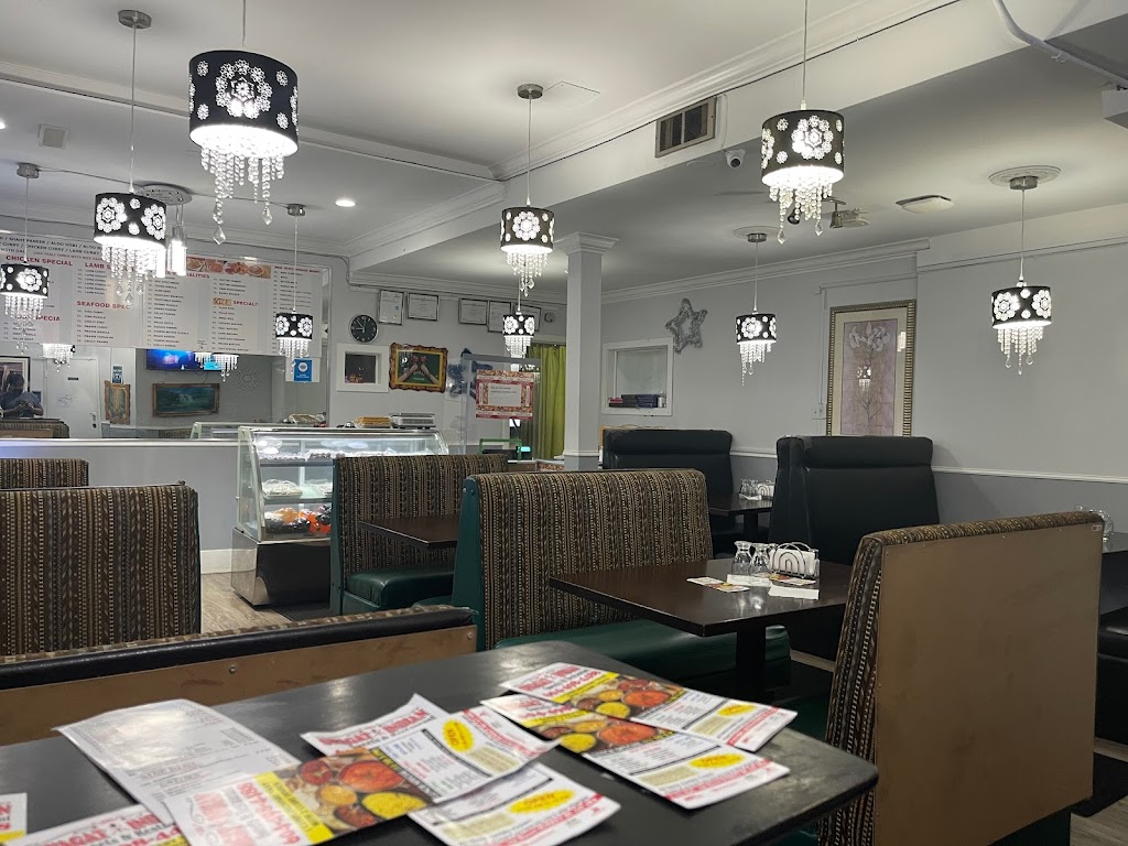 Swagat Indian Sweets & Restaurant | 9547 152 St Unit#111, Surrey, BC V3R 5Y5, Canada | Phone: (604) 498-4488