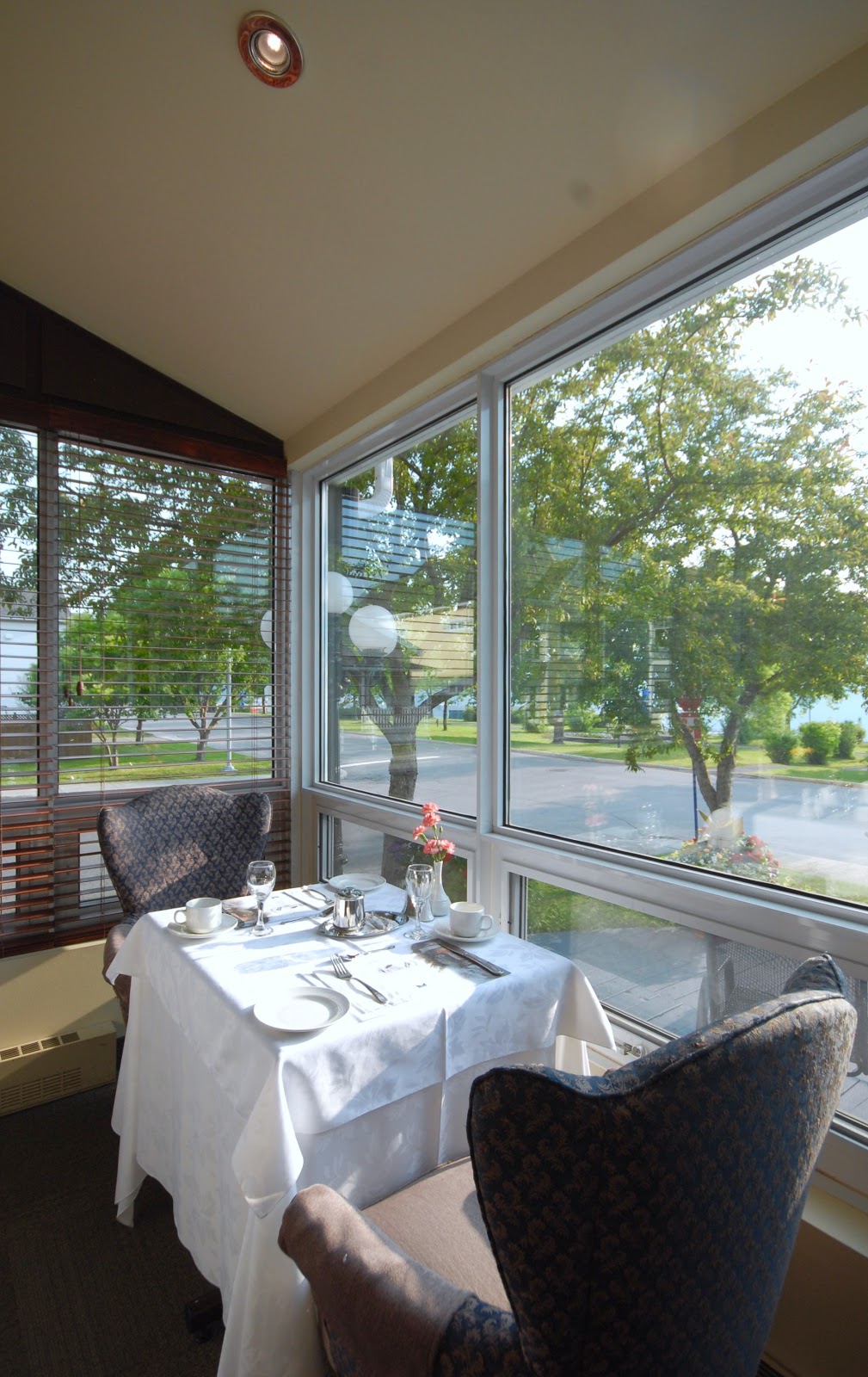 Le Doyen Produits Régionaux Steak Fruit de Mer Dejeuner 621 Rue