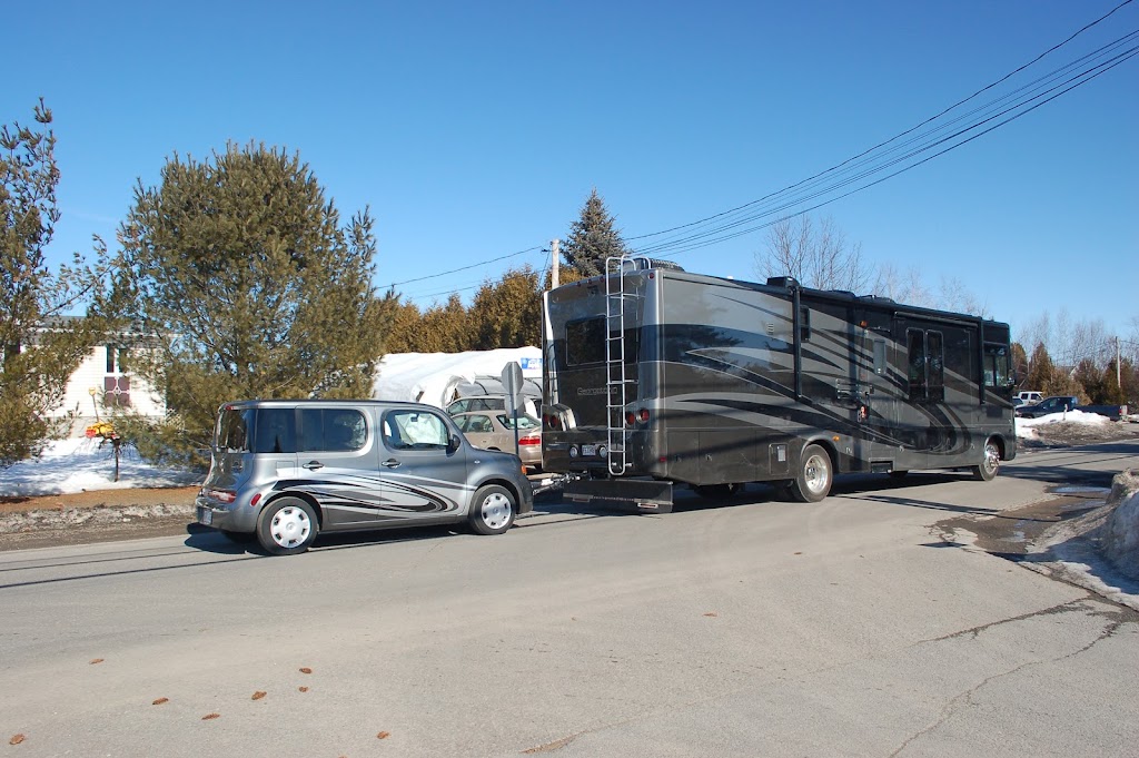 Lettrage G Le Look | 6341 Chem. Forest, Terrebonne, QC J7M 1M5, Canada | Phone: (514) 946-1699