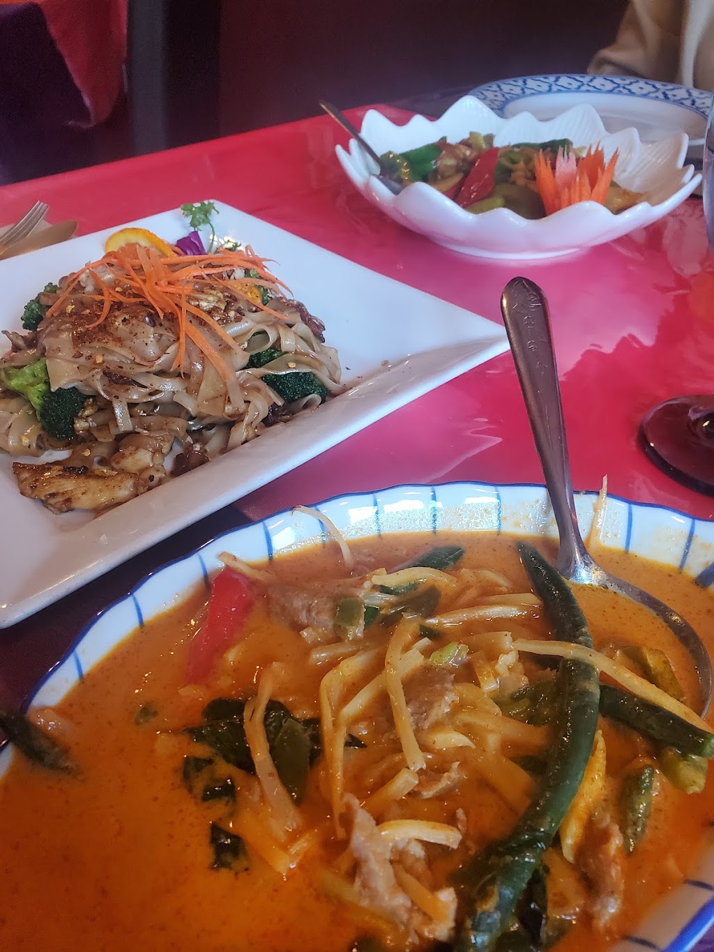 Kinaree Thai Restaurant | 526 Cumberland Rd Suite A, Courtenay, BC V9N 2C7, Canada | Phone: (250) 898-8639