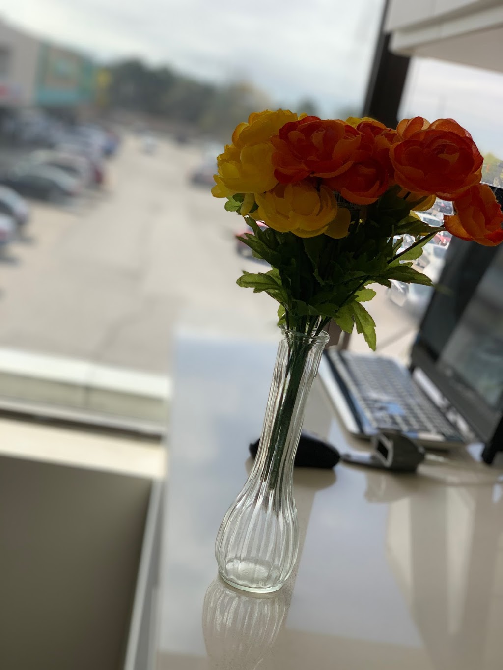 Dr. Hassan El-Awour’s Dental Office | Dentist Mississauga. | #121,Central Parkway Mall, 377 Burnhamthorpe Rd E, Mississauga, ON L5A 3Y1, Canada | Phone: (905) 275-3368