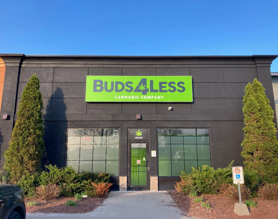Buds 4 Less | 145 Mapleview Dr W, Barrie, ON L4N 9H7, Canada | Phone: (705) 393-1888
