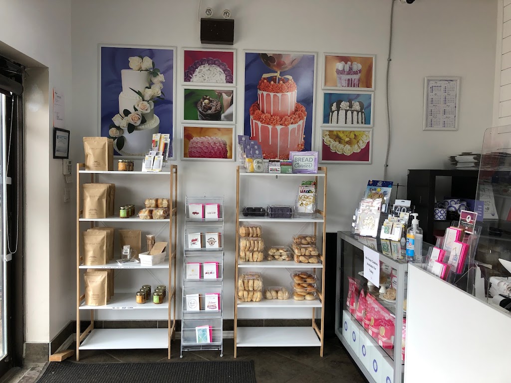 Cloud Cakes by Auntie Lou | 6861 170 St NW, Edmonton, AB T5T 4W5, Canada | Phone: (780) 540-2001