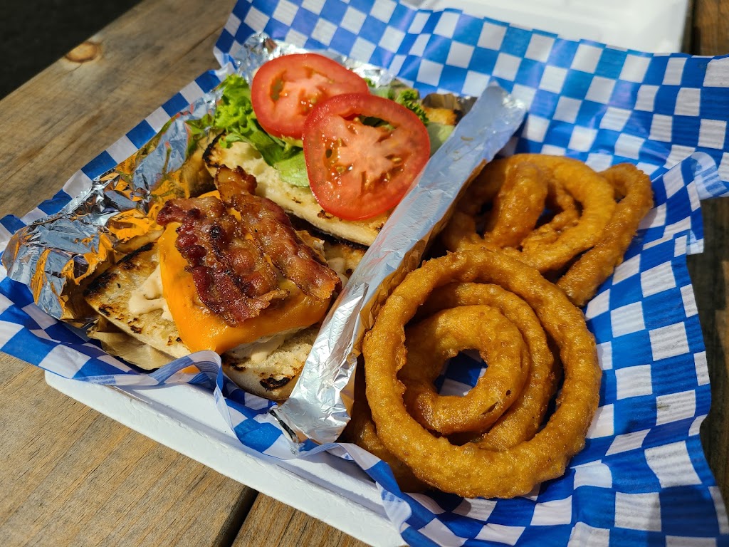 Oasis Eats | 343 Kokomis Rd Unit C, Golden Lake, ON K0J 1X0, Canada | Phone: (613) 625-2424