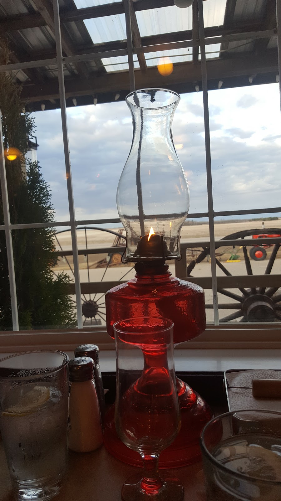 Blacktop Diner | Highway 12, Waldheim, SK S0K 4R0, Canada | Phone: (306) 945-4766