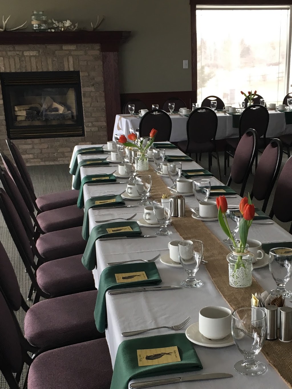 The Lookout | Kitchen + Bar | 8 Lynx Ridge Blvd, Calgary, AB T3L 2M3, Canada | Phone: (403) 930-7359