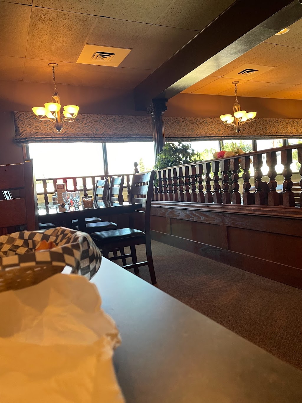 Monte Carlo Restaurant | 4907B 48 Ave, Camrose, AB T4V 0J4, Canada | Phone: (780) 672-1040