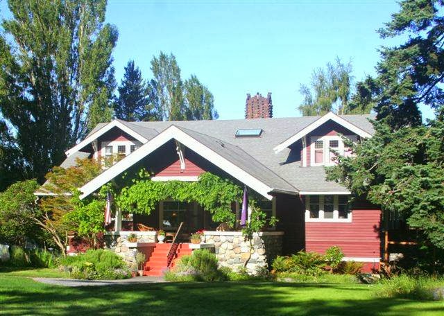 Kangaroo House Bed & Breakfast | 1459 N Beach Rd, Eastsound, WA 98245, USA | Phone: (360) 376-2175