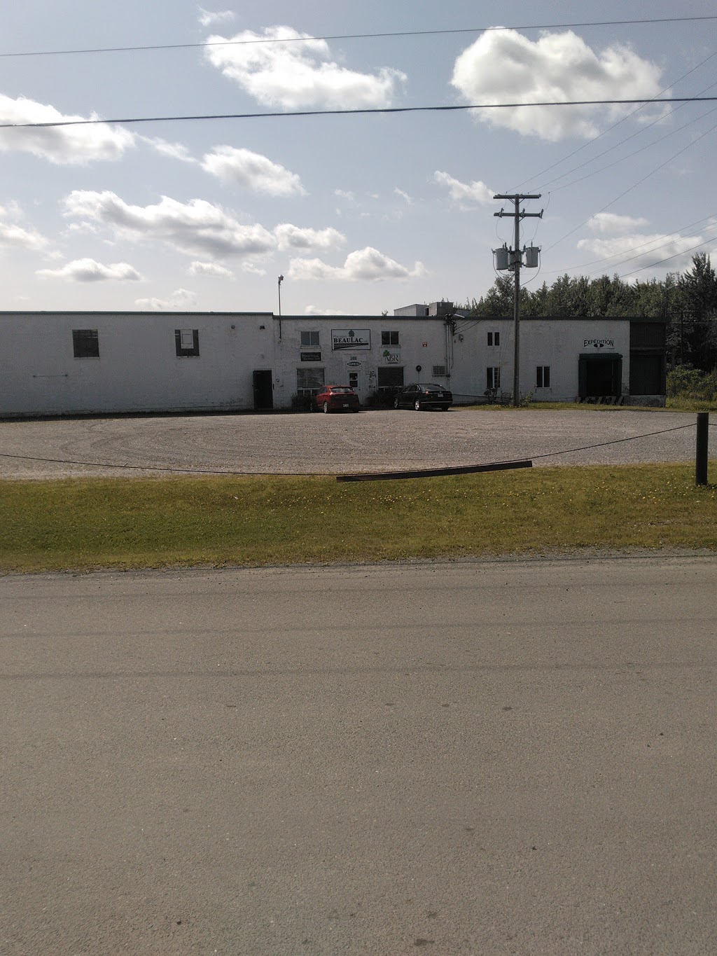 Placage Beaulac inc. | 300 6e Rue N, Daveluyville, QC G0Z 1C0, Canada | Phone: (819) 367-3100