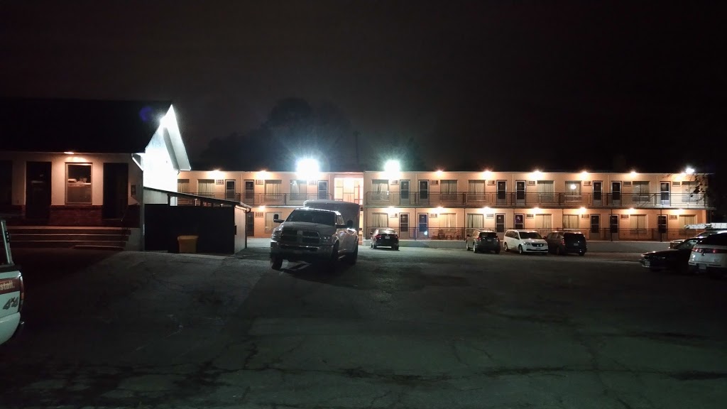 Webbs Motel | 1705 Carling Ave, Ottawa, ON K2A 1C8, Canada | Phone: (613) 728-1881