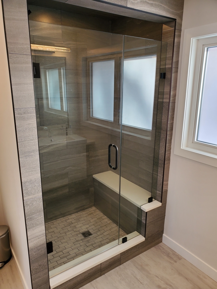 Custom Glass Shower Doors | 75 Sunmills Dr SE, Calgary, AB T2X 2R4, Canada | Phone: (825) 712-7567