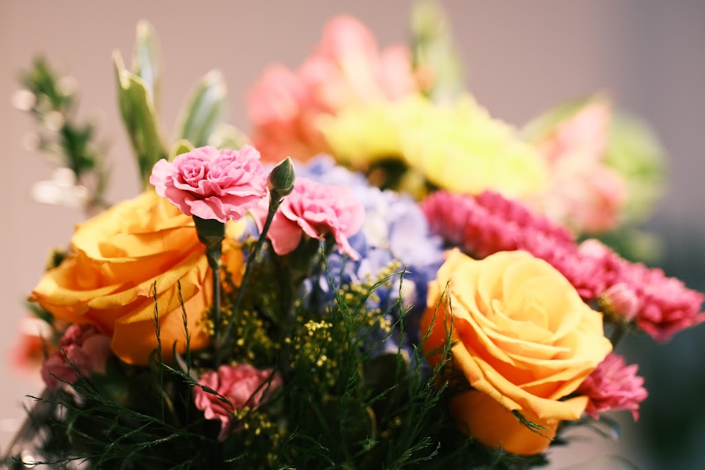 TL Yorke Floral Design | 8 Oland Crescent, Halifax, NS B3S 1C6, Canada | Phone: (902) 450-0101